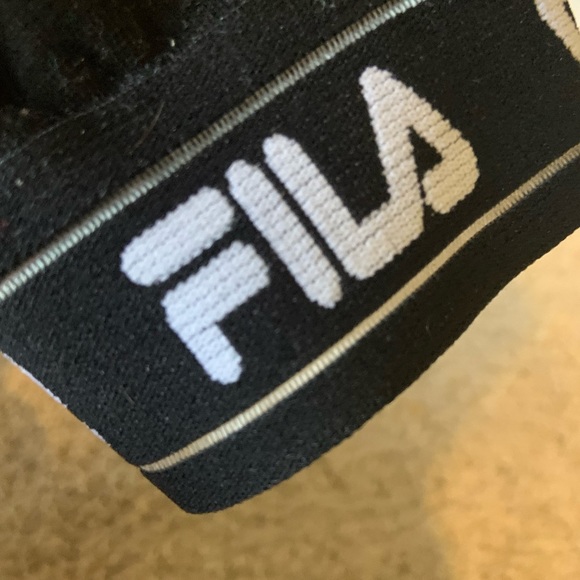 Fila black crewneck sweatshirt size S - Picture 2 of 6